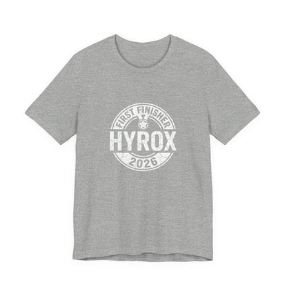 Tee First Finisher — détail inscription | hybriddept