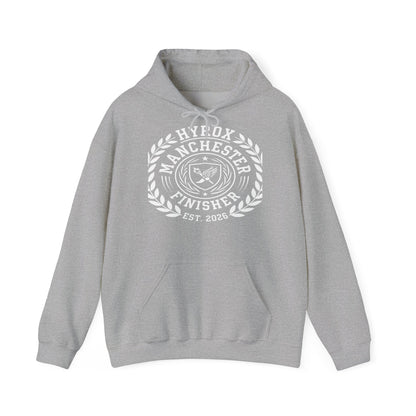 Hoodie HYROX Manchester Finisher — détail inscription | hybriddept